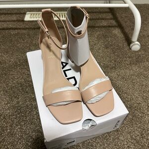 Never worn Aldo Kedeaviel sandal